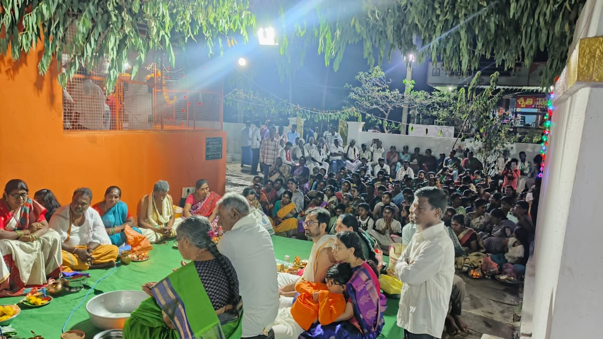 Devotees gathered for the evening pooja