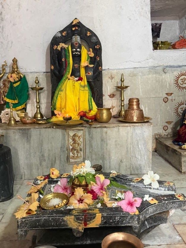 The sanctum during worship
